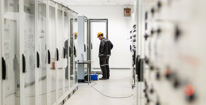 TESTING & COMMISSIONING